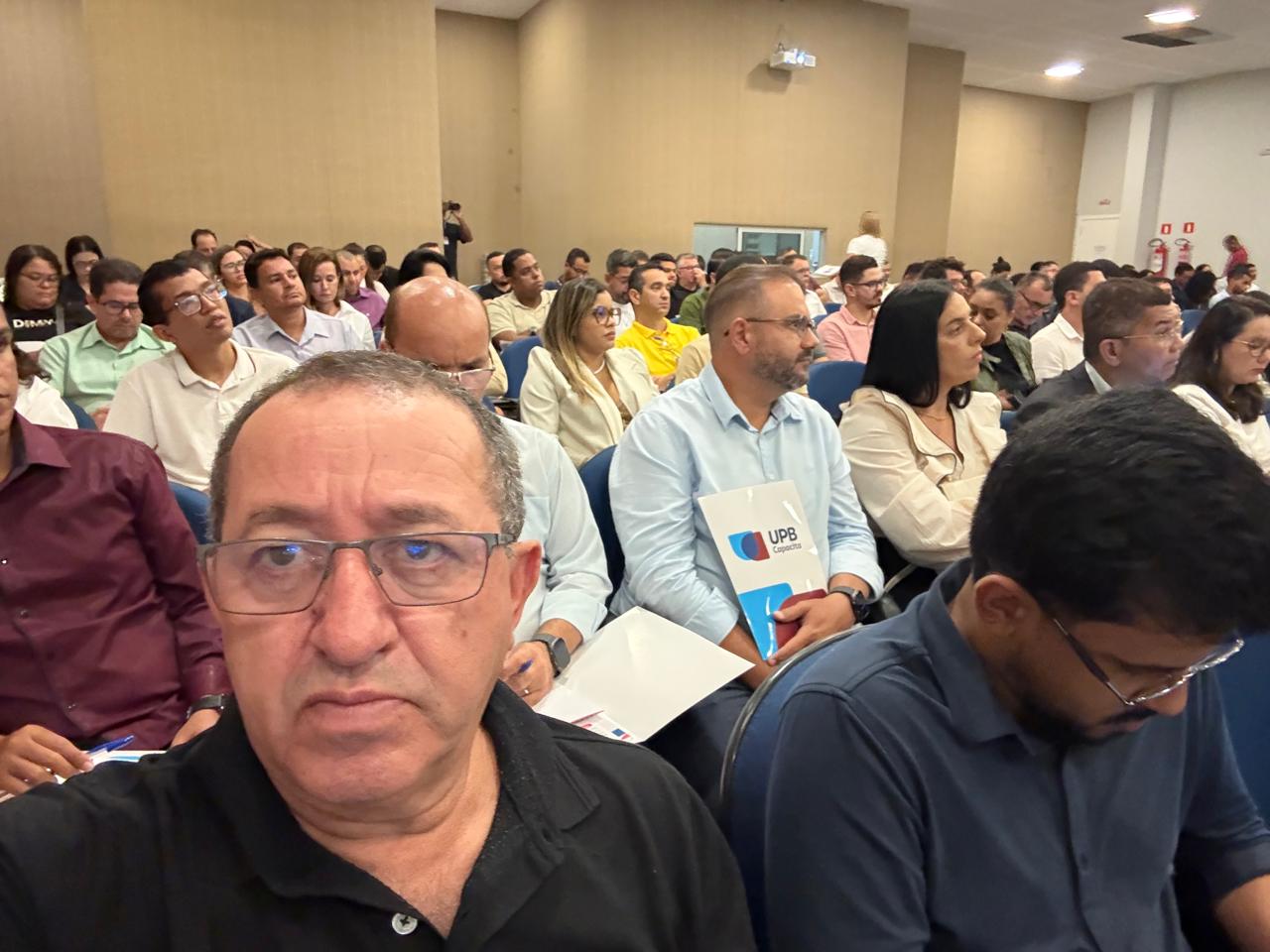 Prefeito João Veiga participa de reunião sobre o Minha Casa, Minha Vida em Salvador e reforça inclusão de Pindaí no programa