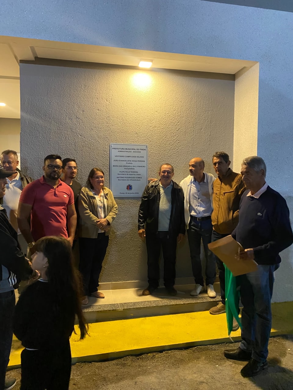 Prefeitura de Pindaí entrega novos vestiários e banheiros do Campo Velho Bento
