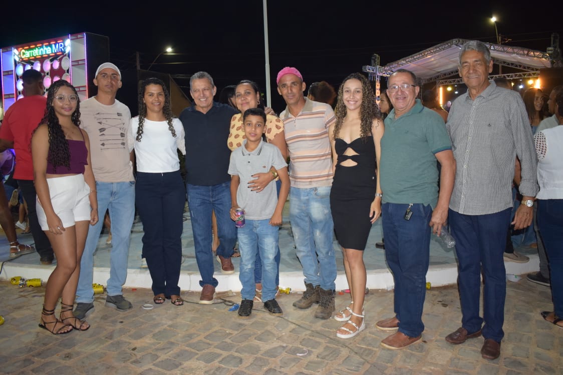 Prefeito João Veiga participa das comemorações do Dia das Mães na comunidade de Tabua